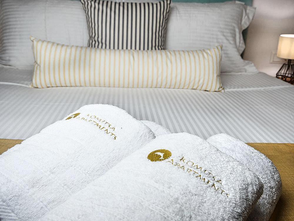 Komitsa Luxury Apartments Nea Roda Room photo